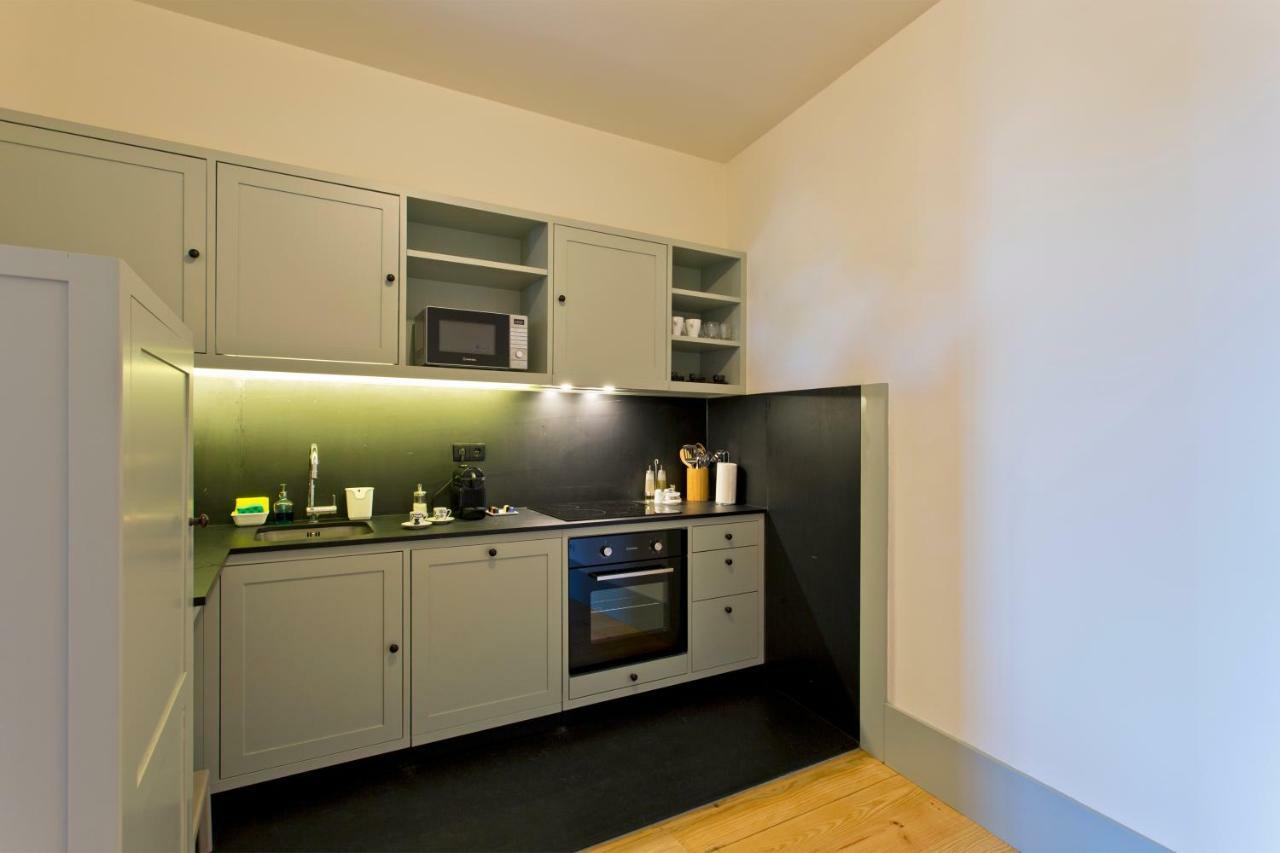 Trait House *